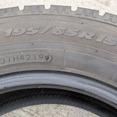 工賃込み　特価品　トーヨー製冬タイヤ１９５／６５Ｒ１５　４本セットの画像