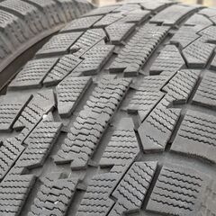 工賃込み　特価品　トーヨー製冬タイヤ１９５／６５Ｒ１５　４本セットの画像