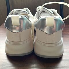 新品 23cm レディース スニーカー ホワイト シューズ 靴 カジュアル(904-Z)の画像