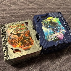 仮面ライダーセイバー DXドラゴニックブースター＆キングライオンブースターの画像