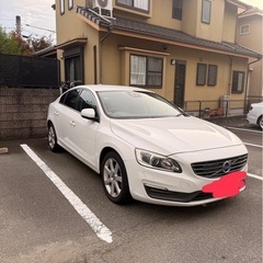 アウディA5、VOLVO S60の画像