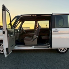 Bluetooth対応ナビ付き☆走行10万キロ☆月々9千円〜分割可❗️車検2年付き！【名義変更代込み】広い車内！大人気‼️ダイハツ☆Bluetooth対応ナビ付き☆走行中DVD見れます☆電動スライドドア☆ドライブレコーダー☆そのまま乗って帰れます！の画像