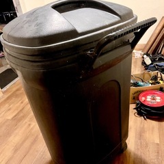 大型　ゴミ箱の画像