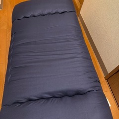 敷き布団　青の画像