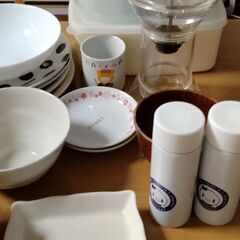 食器　タッパー等の画像