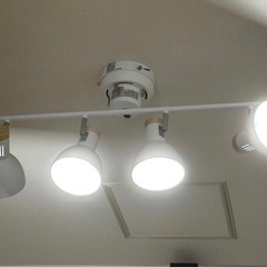 【電球・リモコン付】ニトリ　シーリングライト メストロ4RC(ホワイト)の画像