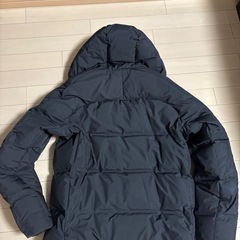 UNIQLO シームレスダウンパーカーの画像