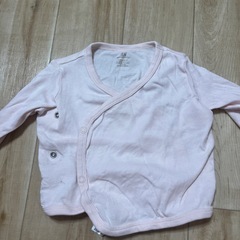 H＆Mの服➕西松屋帽子
の画像