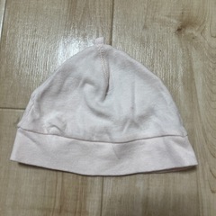 H＆Mの服➕西松屋帽子
の画像