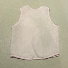 ベビー服　ユニクロ ノースリーブベストの画像