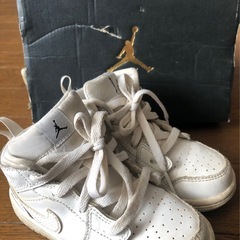 AIR JORDAN 子供靴