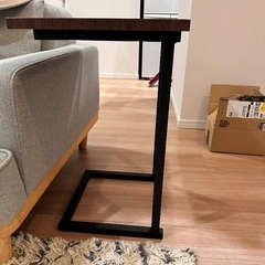 サイドテーブルの画像