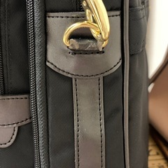 ビジネスバッグレディースの画像