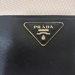 PRADA 長財布　サフィアーノ　三角ロゴ　ラウンドファスナー　　　の画像