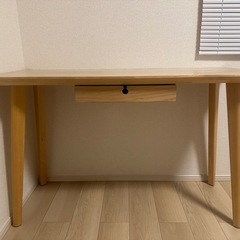 IKEA デスクの画像