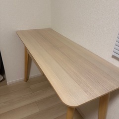 IKEA デスクの画像