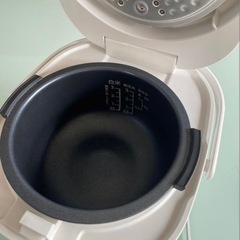 SHARP炊飯器　2023年製　3合炊の画像