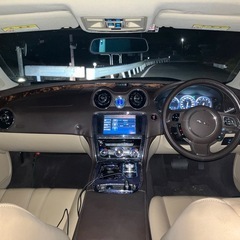 現行型！ジャガー　XJ フルデジタルメーター！サンルーフ付き！の画像