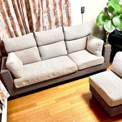 3人掛けカウチソファーの画像