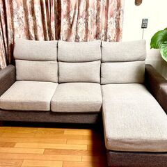 3人掛けカウチソファーの画像