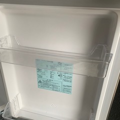 AQUA 【右開き】135L 2ドア冷蔵庫 シルバーの画像