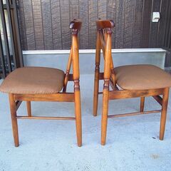 ダイニングチェア　2脚　汚れあり　ぐらつきなし　②の画像