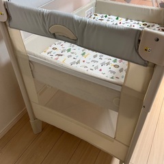 アップリカ　ココネルエアー　ベビーベッドの画像