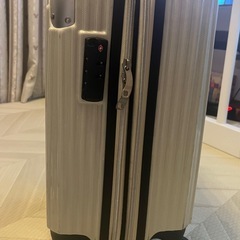 キャリーケースの画像