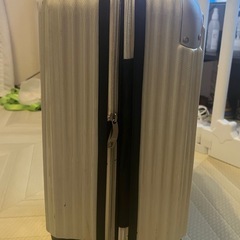 キャリーケースの画像