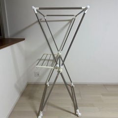 物干しラックの画像