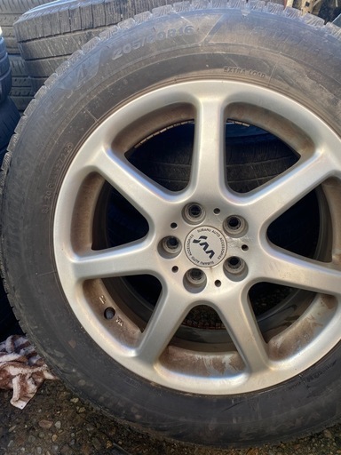 205/60R16スタットレスタイヤ