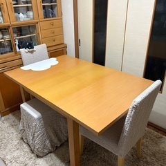 85cmか130cmに幅可変！ダイニングテーブル！の画像