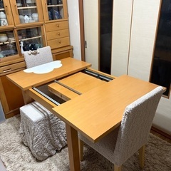 85cmか130cmに幅可変！ダイニングテーブル！の画像