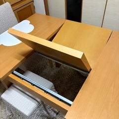 85cmか130cmに幅可変！ダイニングテーブル！の画像