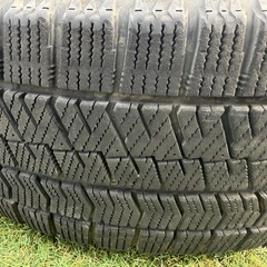 スタッドレスタイヤアルミセット　225/60R17 ブリヂストン　2021年製造の画像