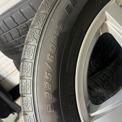 スタッドレスタイヤ　アルファード　ヴェルファイア　　の画像