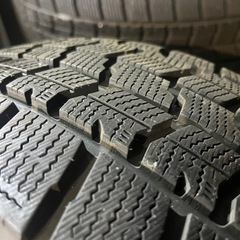 スタッドレスタイヤ　アルファード　ヴェルファイア　　の画像