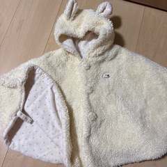 bebe 
耳付きポンチョの画像