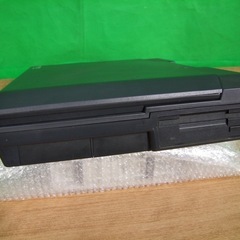 NEC初のラップトップパソコン「PC-98LT」の画像