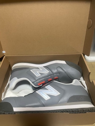 ニューバランス　安全靴　２６センチ