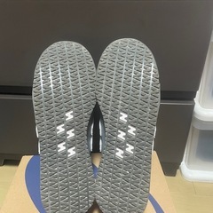 ニューバランス　安全靴　２６センチの画像