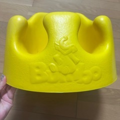 【美品】バンボ　イエロー　テーブル付き　ストラップとバッグ付き(未使用)の画像