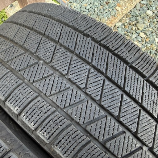 205/60R16ブリヂストン ブリザック VRX3スタッドレスタイヤ4本ヴォクシー ノア ジューク エスクァイア ステップワゴンほか