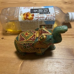 ボンベイストア　像のオブジェの画像