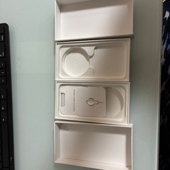 iPhone se2の箱のみの画像