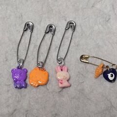 昭和レトロ キャラクター ピン パンダ うさぎ 猫 当時物 ピンブローチ 雑貨の画像