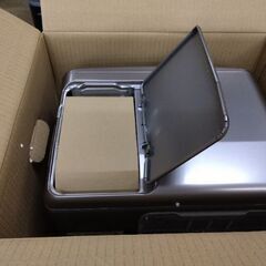 新品未使用　消臭省エネ　高級　石油ストーブ　石油ファンヒーター　ストーブ　の画像