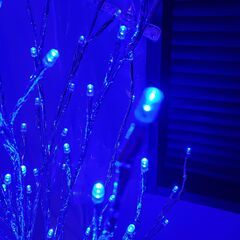 白いクリスマスツリー【無料】の画像