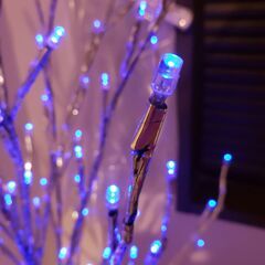 白いクリスマスツリー【無料】の画像