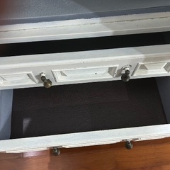 アンティーク棚の画像